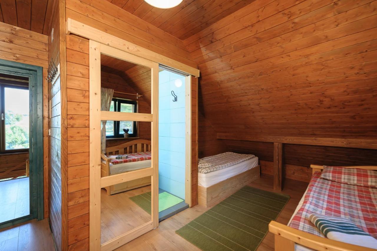 Bed and Breakfast Rose Hip Hill Farm Valea Tirnei Екстер'єр фото