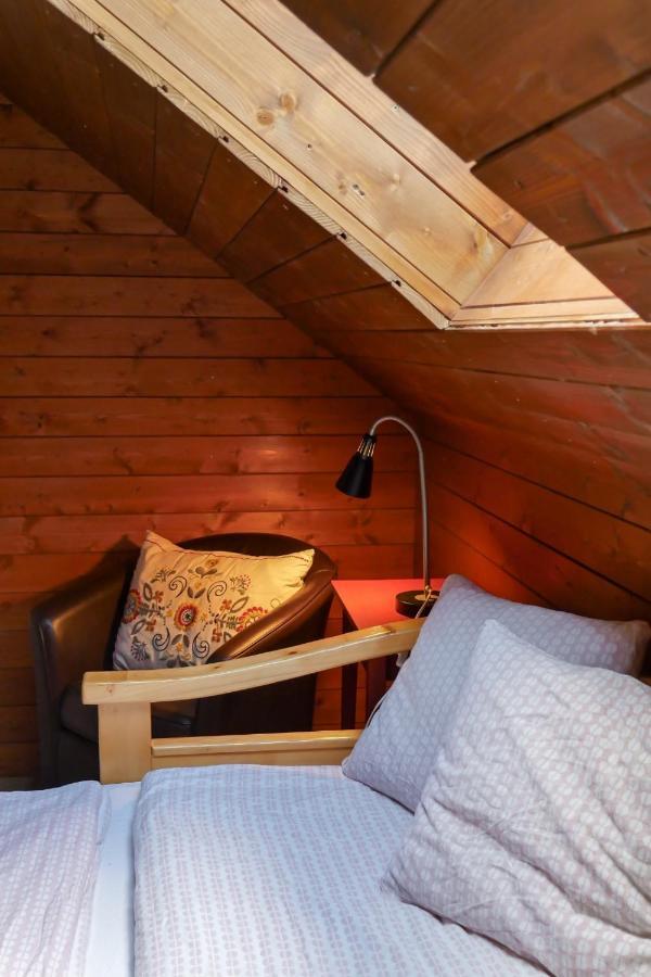 Bed and Breakfast Rose Hip Hill Farm Valea Tirnei Екстер'єр фото